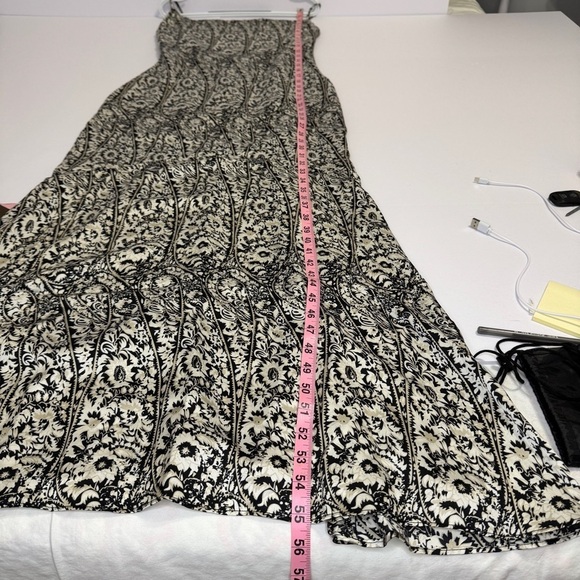 Elliatt Black & White Floral Print Dress | Size S - Picture 11 of 13